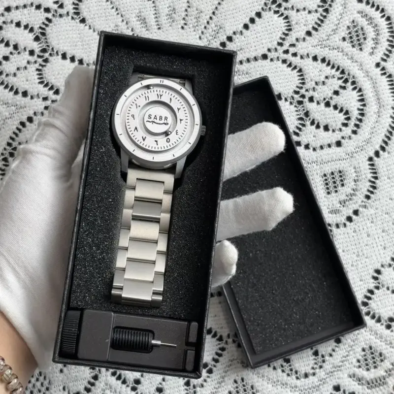 SABR Magnetic Watch Fashion Creative Stainless Steel Silver Color